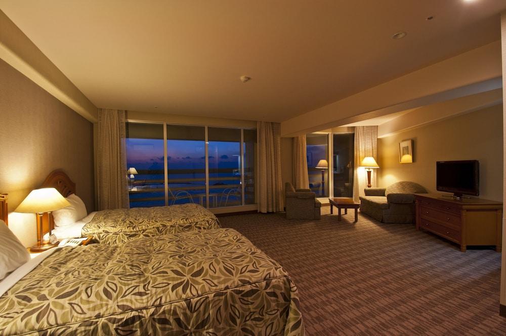 Rizzan Sea Park Hotel Tancha Bay Онна Екстериор снимка